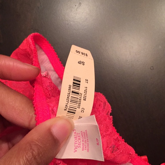 Victoria’s Secret bra and garter w/ added G string - Picture 9 of 10